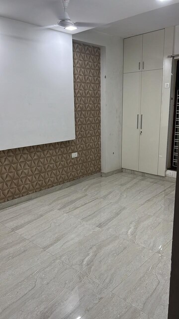 Bedroom in 3 BHK Apartment at Sector 38 – for Rent