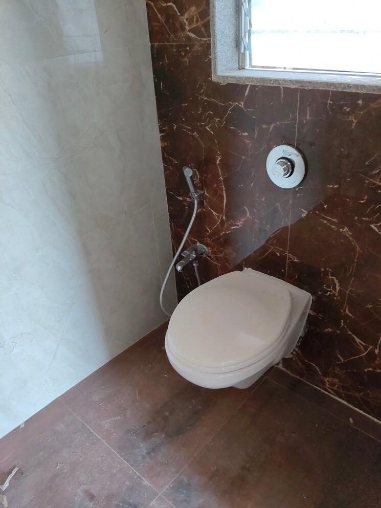 Bathroom, avant-hillway 1 Bedroom 450 Sq.Ft. Apartment In Goregaon East Mumbai 7880022