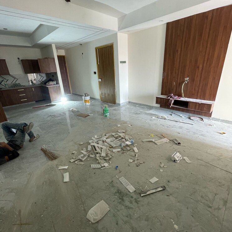  Parking, omkar road 2 Bedroom 1330 Sq.Ft. Builder Floor In Omkar Road Dehradun 7880204