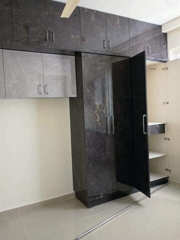 Room in 3 BHK Apartment at Incor One City, Kukatpally – for Rent