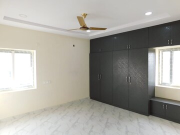 Master Bedroom in 3 BHK Builder Floor at Kondapur – for Rent