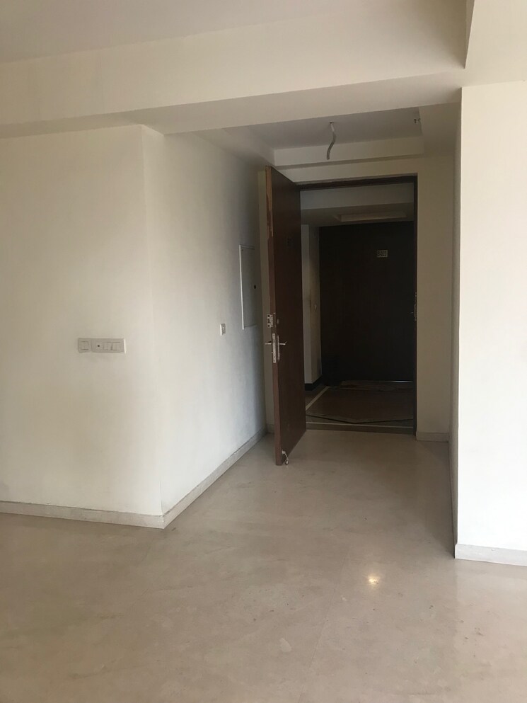 Room, dlf-the-summit 4 Bedroom 3400 Sq.Ft. Apartment In Dlf Phase V Gurgaon 7880068