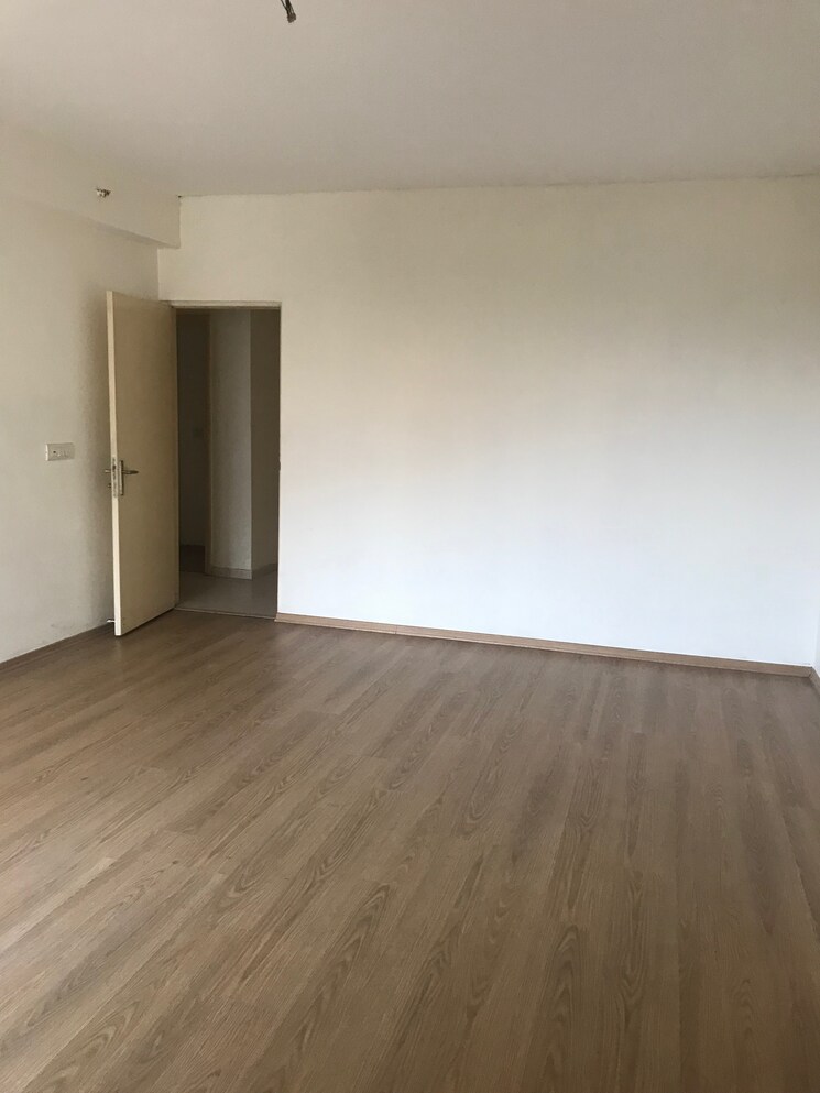 Room, dlf-the-summit 4 Bedroom 3400 Sq.Ft. Apartment In Dlf Phase V Gurgaon 7880068