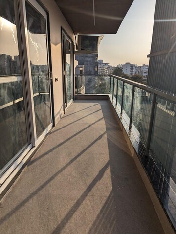 Balcony in 3 BHK Builder Floor at Sector 57 – for Rent