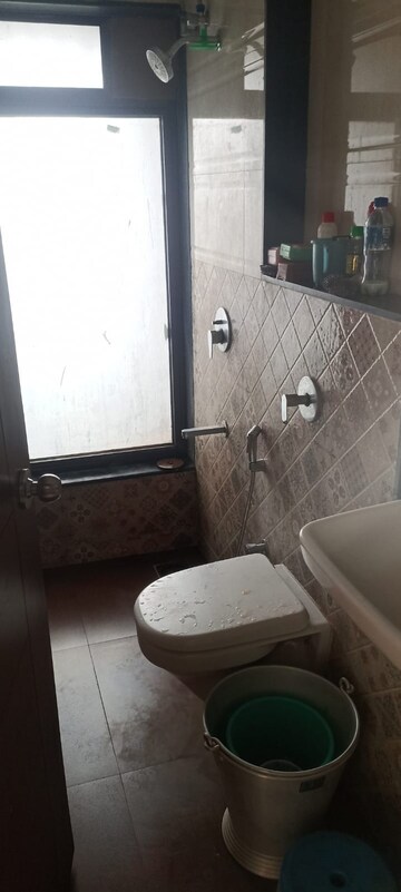 Bathroom in 1 BHK Apartment at Dynamic Crystal Heights, Dadar East – for Sale