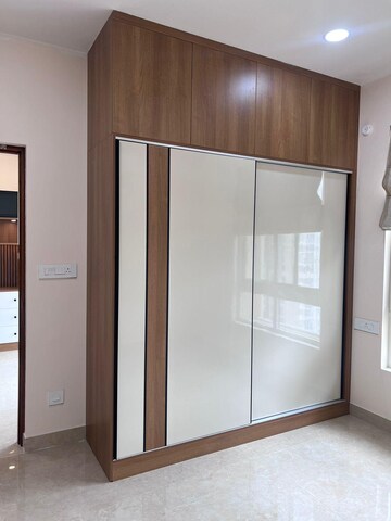 Room in 3 BHK Apartment at Aurobindo Kohinoor, Serilingampally – for Rent