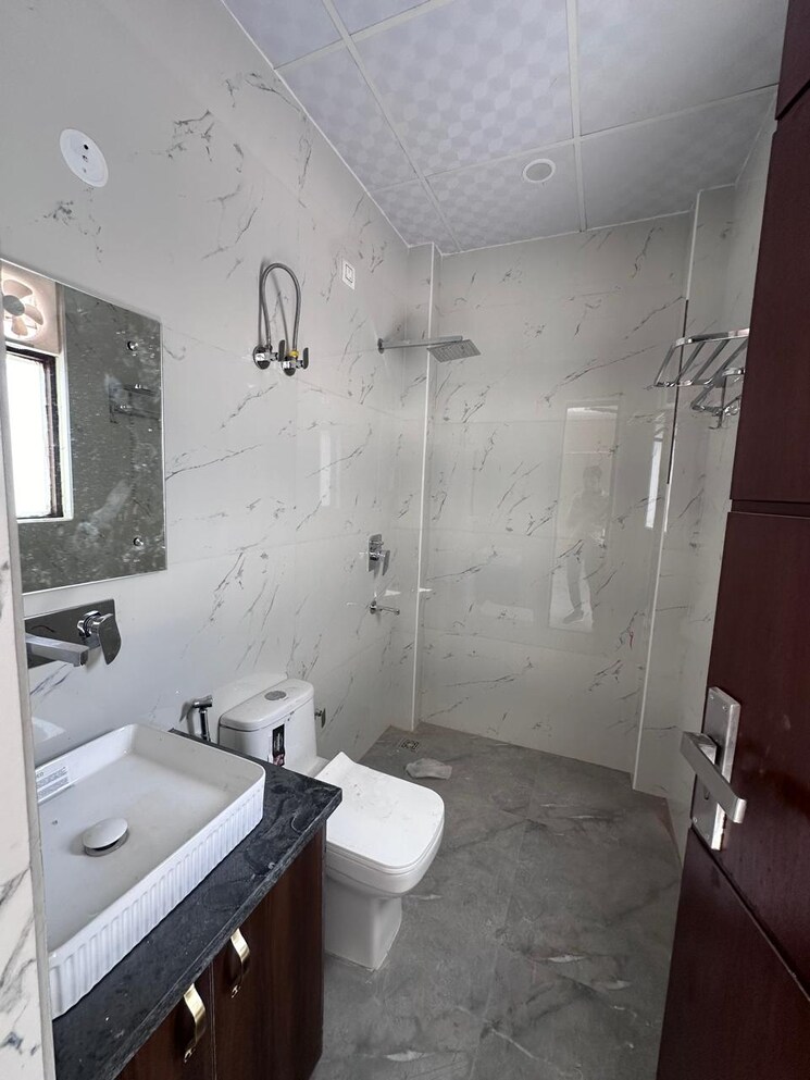 Bathroom, hiranandani-estate-princeton 2 Bedroom 850 Sq.Ft. Apartment In Ghodbunder Road Thane 7880341
