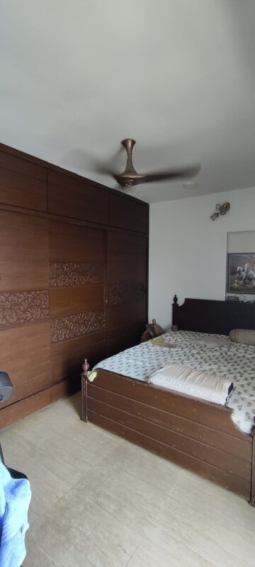 Bedroom in 2.5 BHK Apartment at Hubtown Hill Crest, Andheri East – for Rent