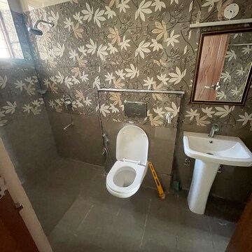 Attached Bathroom in 3 BHK Builder Floor at Dehradun Cantt – for Rent