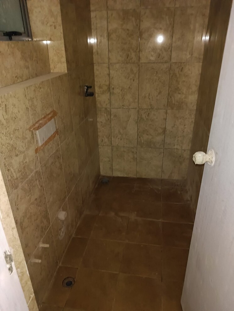 Bathroom, godrej-seven 2 Bedroom 890 Sq.Ft. Apartment In Joka Kolkata 7880505