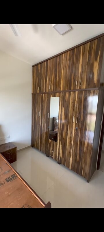 Furnished Amenities in 2 BHK Apartment at Parel – for Rent