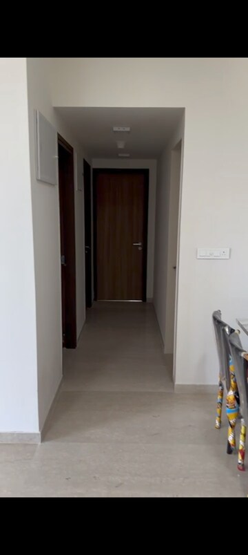 Room in 2 BHK Apartment at Parel – for Rent