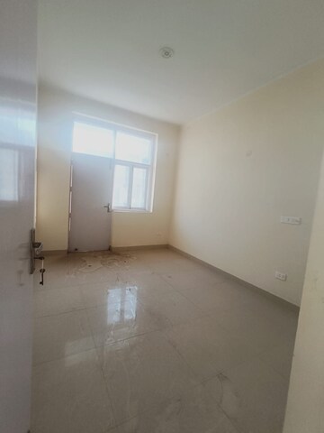 Room in 3 BHK Builder Floor at Sector 84 – for Sale