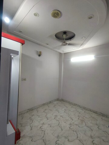 Room in 2 BHK Builder Floor at Uttam Nagar – for Rent