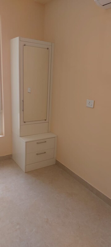 Bathroom in 3 BHK Apartment at Aurobindo Kohinoor, Serilingampally – for Rent