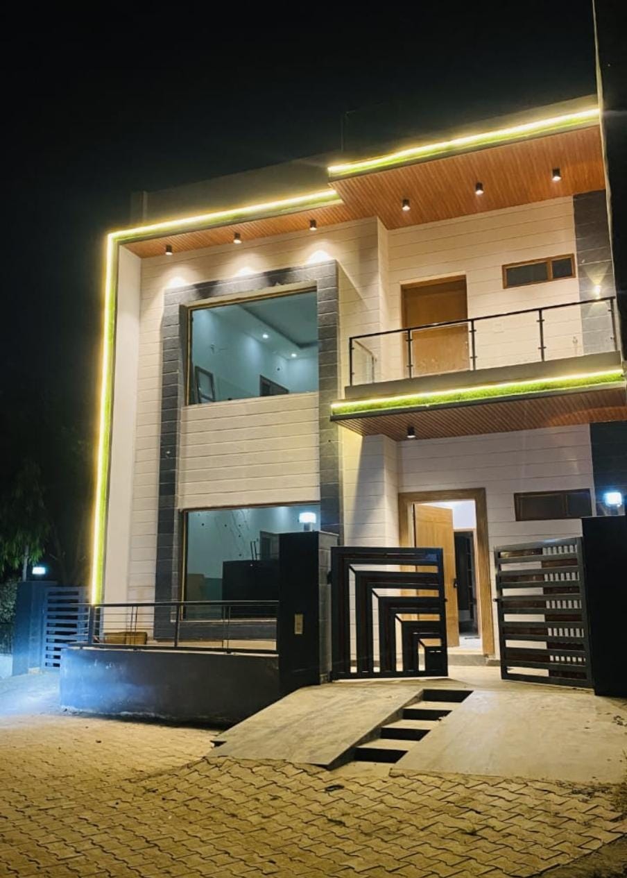 4 BHK + Pooja Room,Servant Room,Study Room,Extra Room Independent House For Sale in Sunny Enclave 