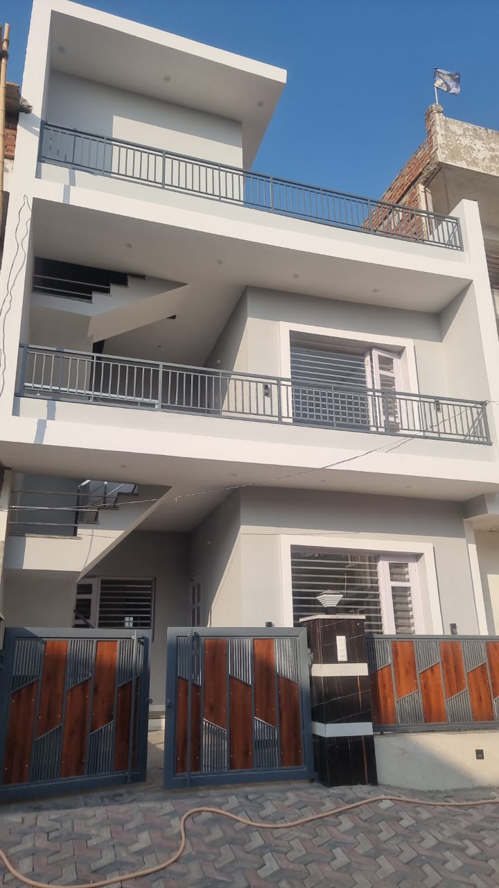 4 BHK + Pooja Room,Servant Room,Study Room,Extra Room Independent House For Sale in Sunny Enclave 