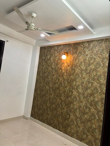 Furnished Amenities in 2 BHK Builder Floor at Parakh Homes, Gyan Khand I – for Sale