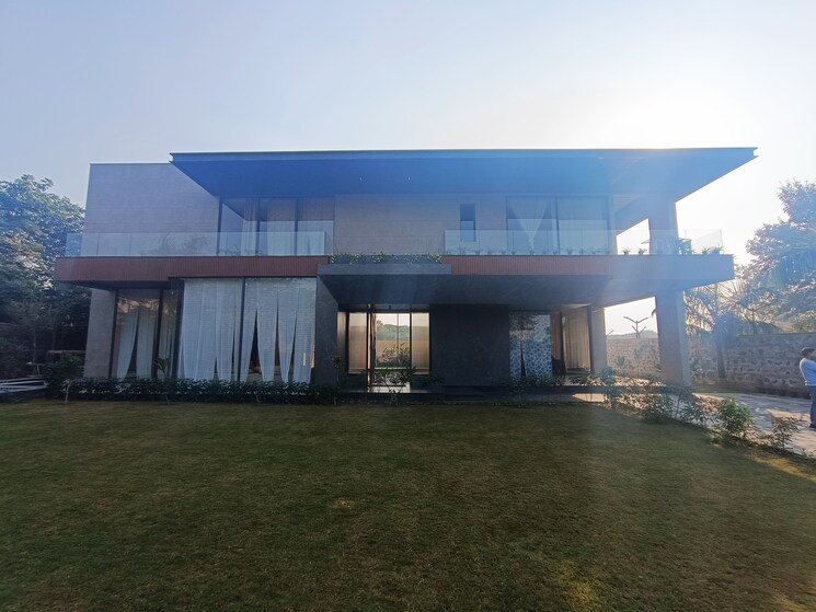 Exterior View, chattarpur 5 Bedroom 1100 Sq.Yd. Villa In Chattarpur Delhi 7880860