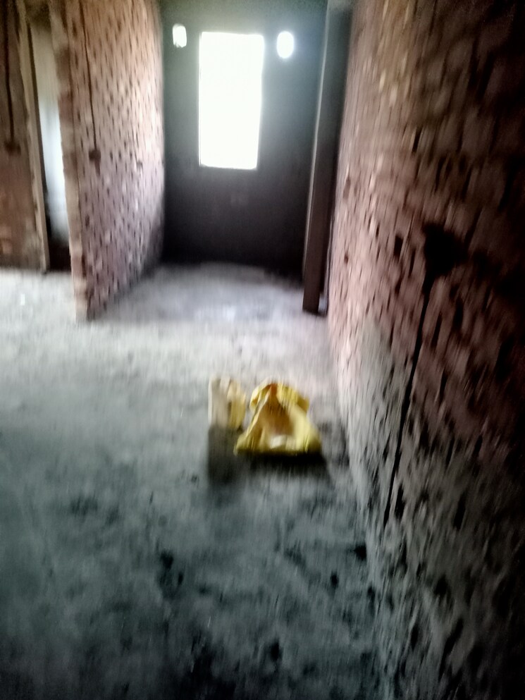  Parking, paryavaran complex 3 Bedroom 1025 Sq.Ft. Builder Floor In Paryavaran Complex Delhi 7880879