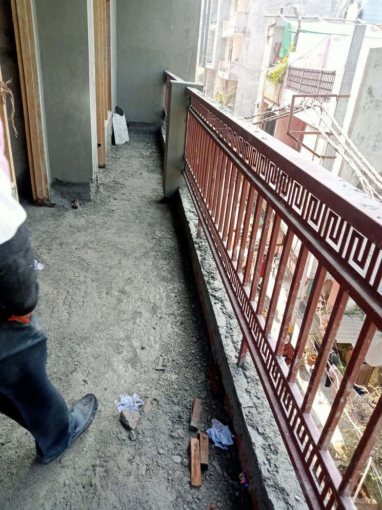 Balcony, paryavaran complex 3 Bedroom 1025 Sq.Ft. Builder Floor In Paryavaran Complex Delhi 7880879