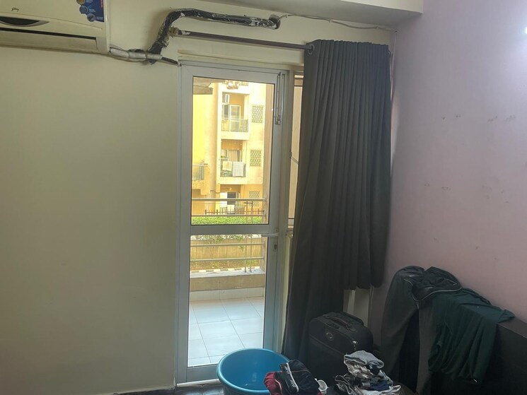 Living Room, paras-tierea 3 Bedroom 1330 Sq.Ft. Apartment In Sector 137 Noida 7880894