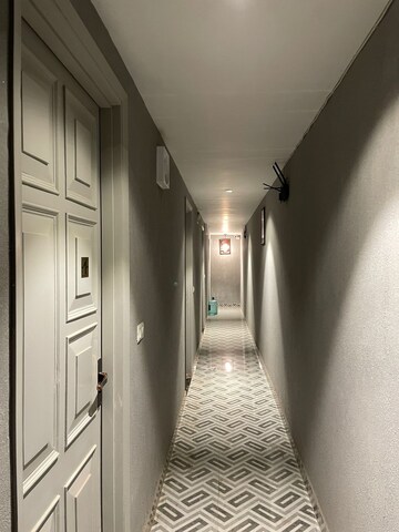 Building Lobby in 1 RK Builder Floor at Vasant Kunj – for Rent