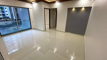 Room in 2 BHK Apartment at Bredco Viceroy Court, Kandivali East – for Rent