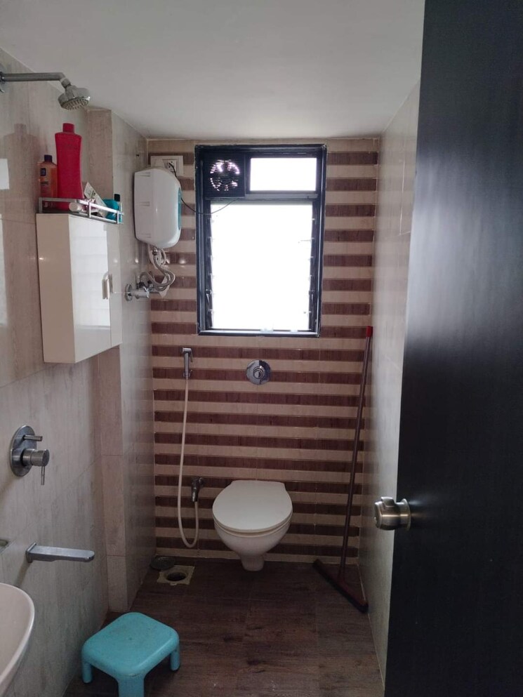 Bathroom, abhiram-chs 2 Bedroom 635 Sq.Ft. Apartment In Kandivali West Mumbai 7880964