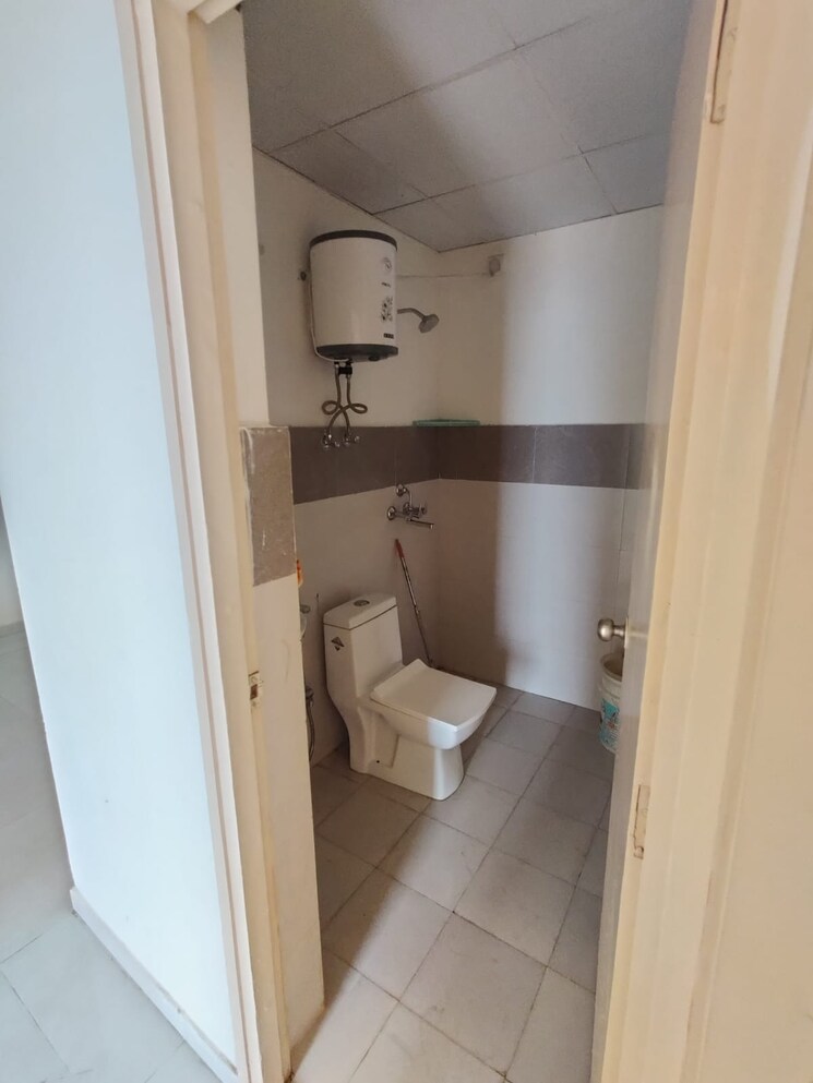 Bathroom, gls-arawali-city 2 Bedroom 750 Sq.Ft. Apartment In Sohna Sector 4 Gurgaon 7881020