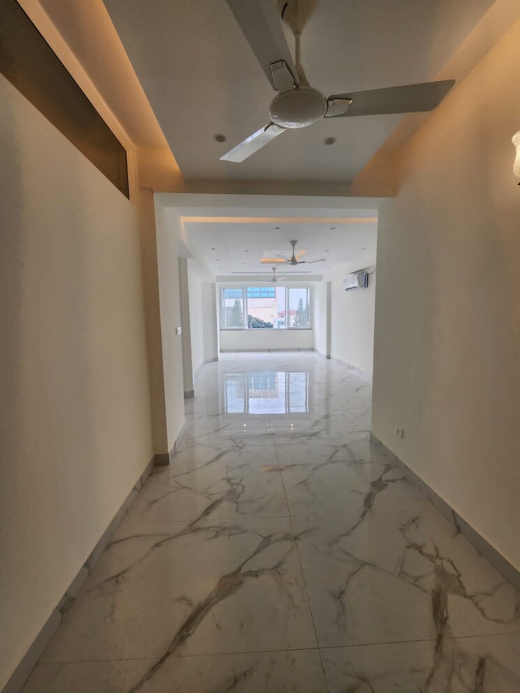 undefined, sns-palace 3 Bedroom 2500 Sq.Ft. Apartment In Mg Road Bangalore 7881032