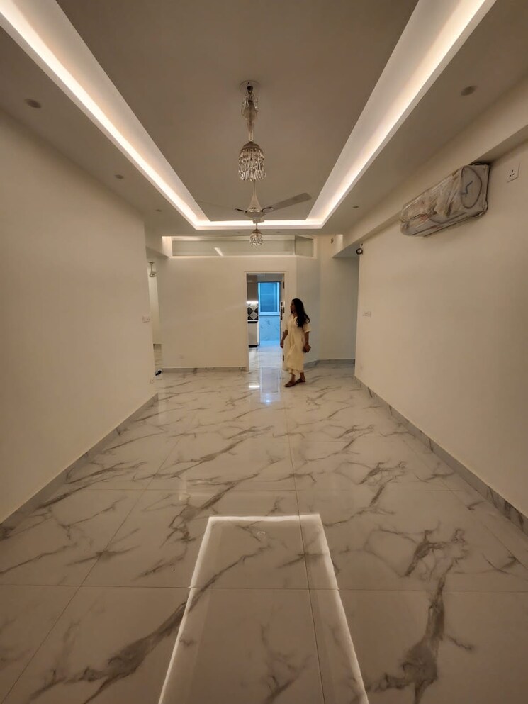 Bathroom, sns-palace 3 Bedroom 2500 Sq.Ft. Apartment In Mg Road Bangalore 7881032