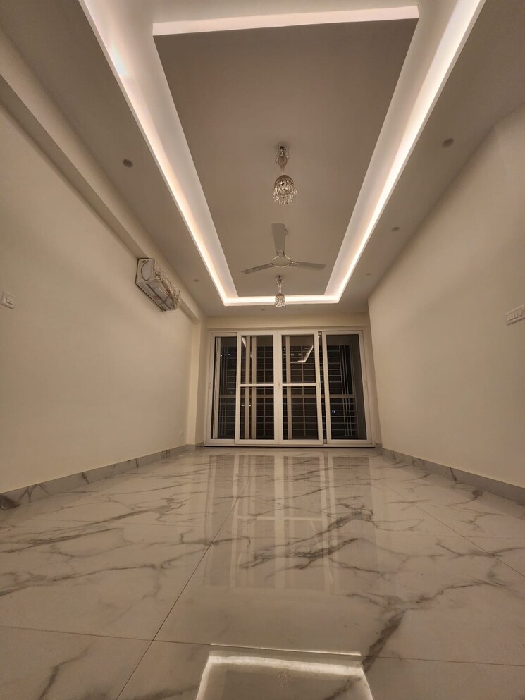 Master Bedroom, sns-palace 3 Bedroom 2500 Sq.Ft. Apartment In Mg Road Bangalore 7881032