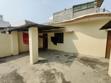 Master Bedroom in 3.5 BHK Independent House at Gomti Nagar – for Sale