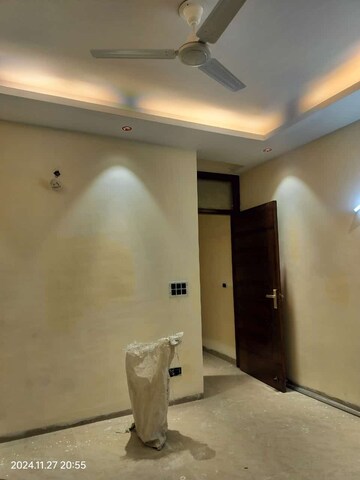 Room in 2 BHK Builder Floor at Malviya Nagar – for Sale