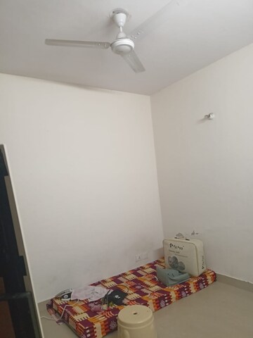 Room in 2 BHK Apartment at Today Ridge Residency, Sector 135 – for Rent
