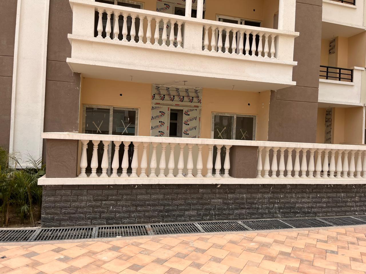 3 BHK + Servant Room Apartment For Sale in Purvanchal Royal City II