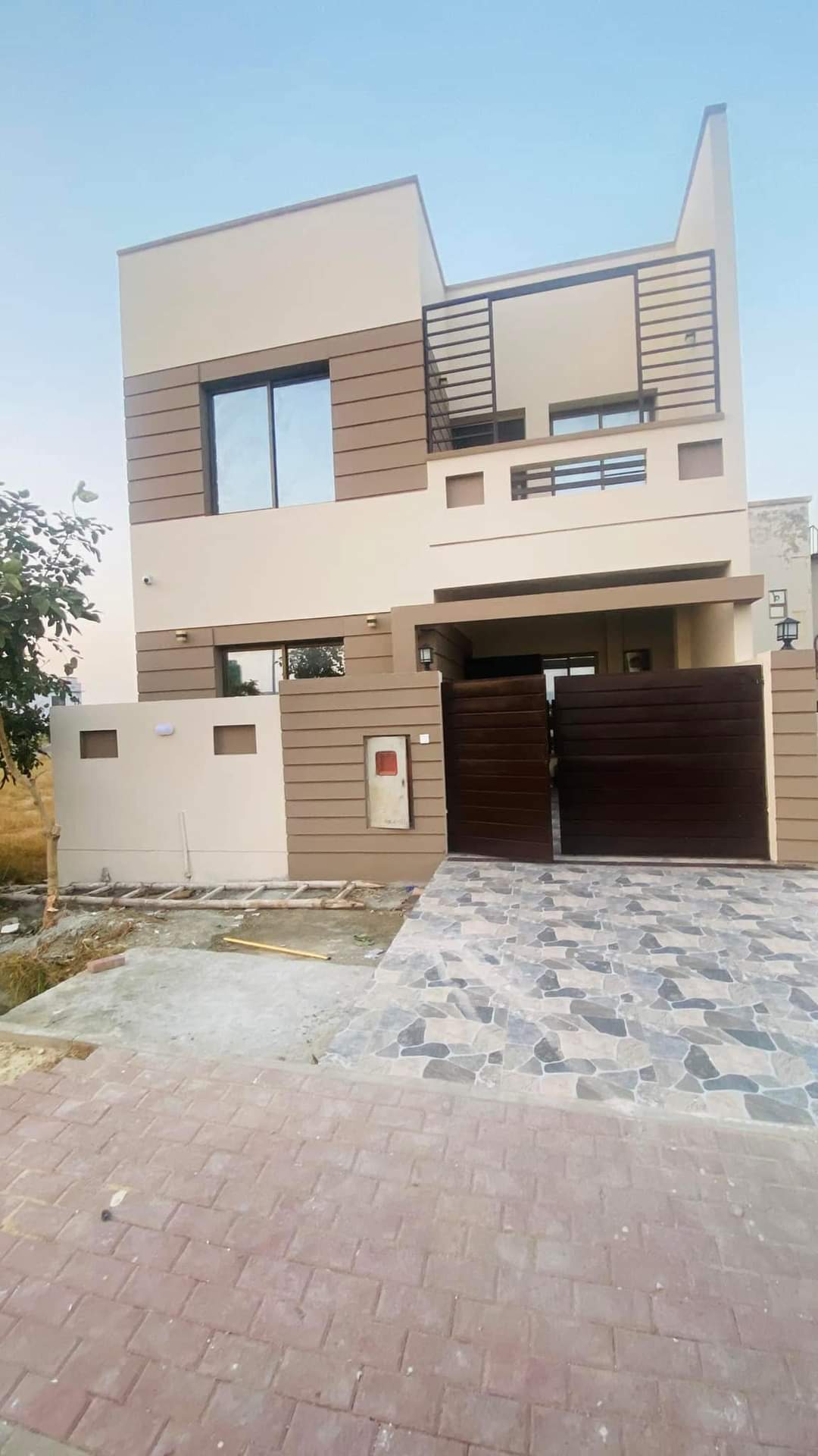 Plot For Sale in Om Kunj