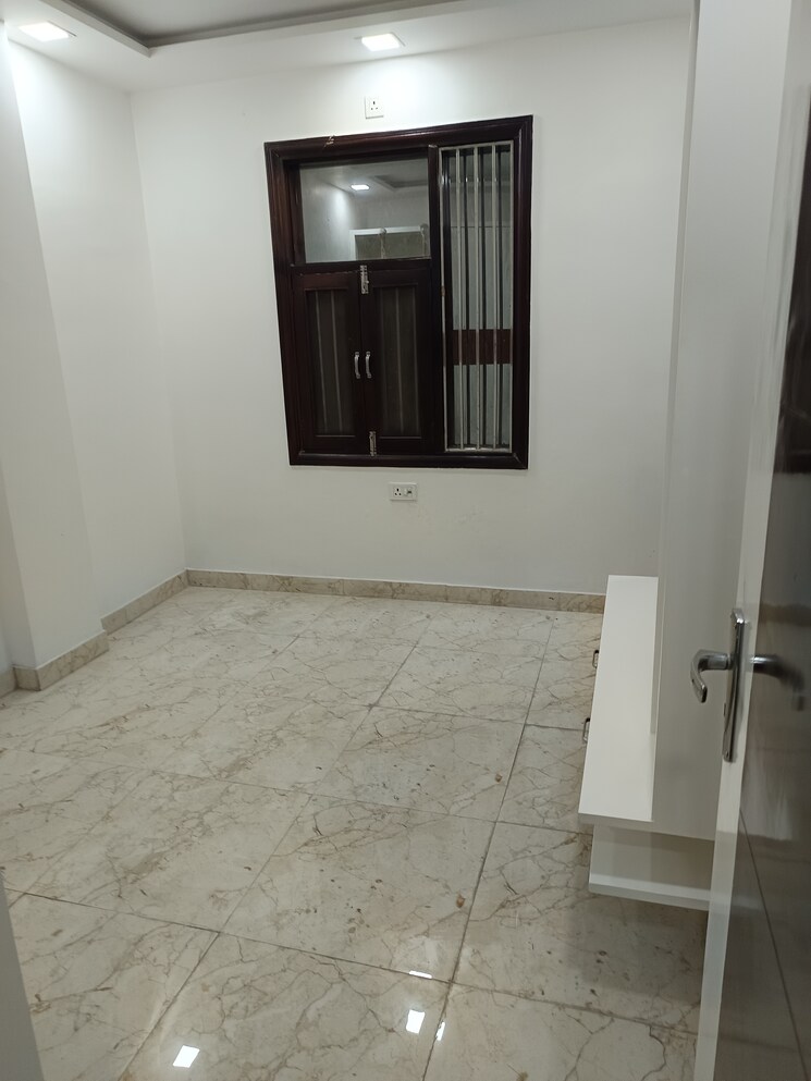 Room, rohini sector 11 2 Bedroom 750 Sq.Ft. Builder Floor In Rohini Sector 11 Delhi 7881244