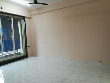 Room in 2 BHK Apartment at Larkins Pride Palms, Kolshet Road – for Rent
