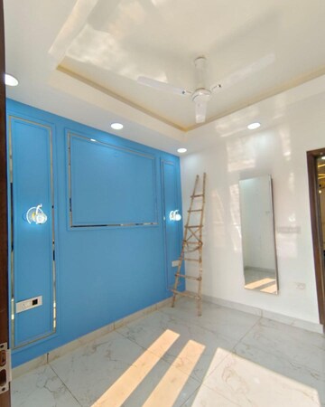 Room in 2 BHK Builder Floor at Shastri Nagar – for Rent
