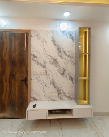 Bedroom in 2 BHK Builder Floor at Shastri Nagar – for Rent