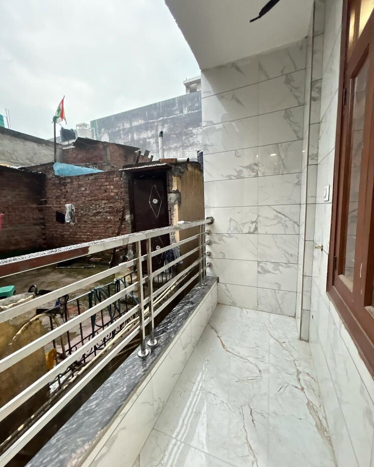 Balcony, shastri nagar 2 Bedroom 450 Sq.Ft. Builder Floor In Shastri Nagar Delhi 7881315