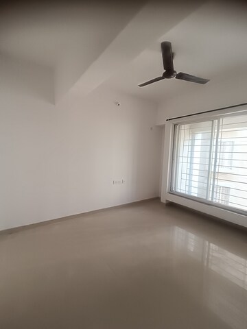 Room in 2 BHK Apartment at Mantra Ira, Undri – for Rent