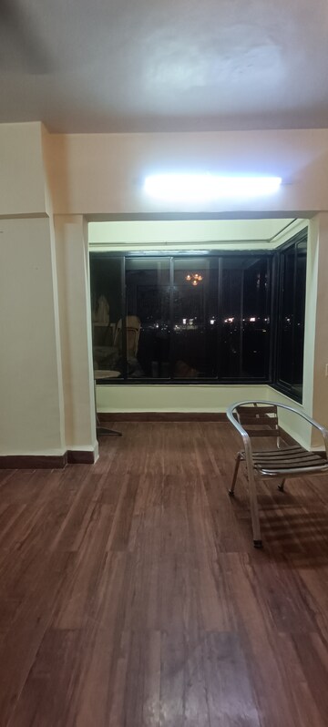 Bedroom in 2.5 BHK Apartment at Sagar Avenue, Santacruz East – for Rent