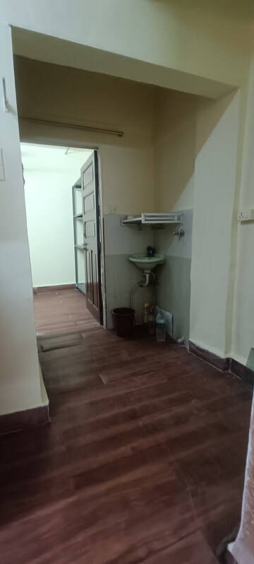 Bathroom in 2.5 BHK Apartment at Sagar Avenue, Santacruz East – for Rent