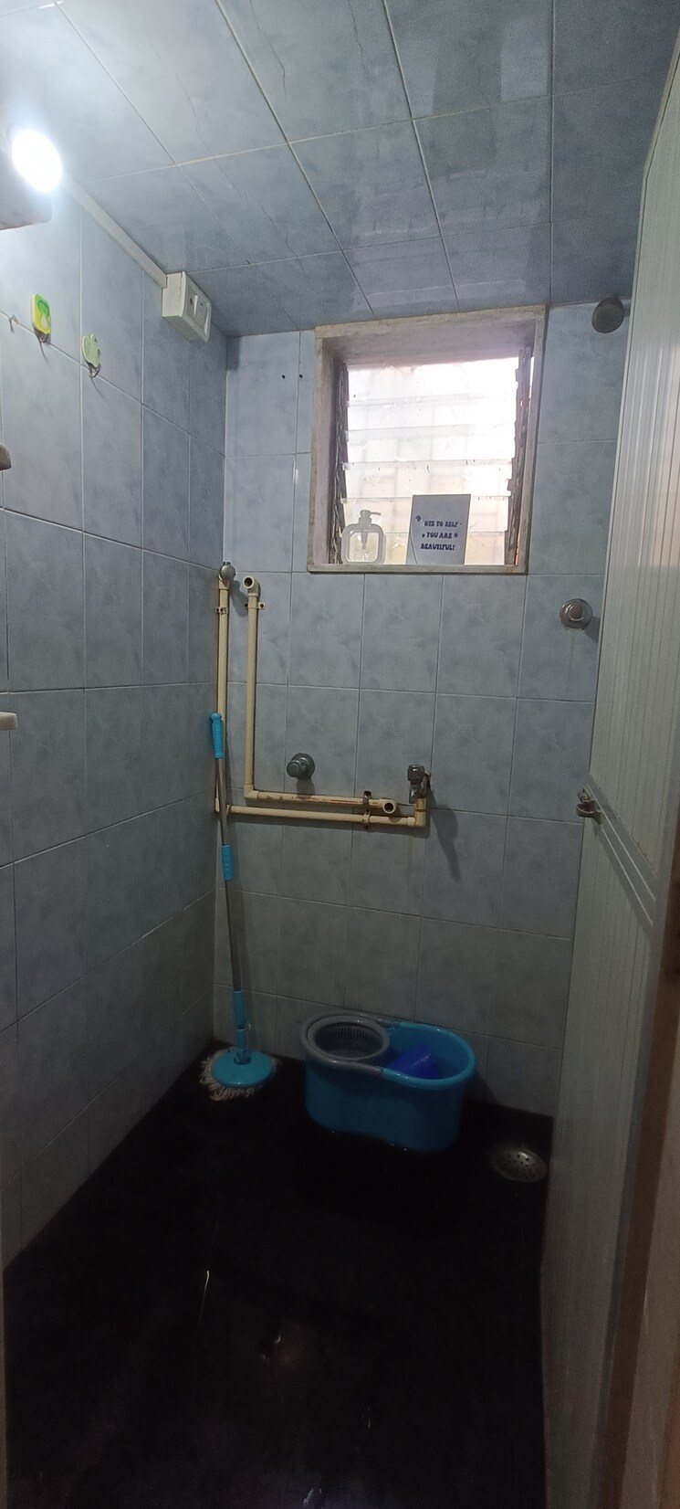 Bathroom, roy-mansion 1 Bedroom 400 Sq.Ft. Apartment In Santacruz East Mumbai 7881441