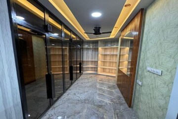 Room in 4 BHK Apartment at Lodha World View, Worli – for Rent