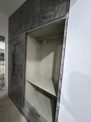 Room in 3 BHK Apartment at Patiala Road – for Rent