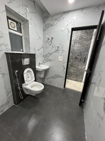Bathroom in 3 BHK Apartment at Patiala Road – for Rent
